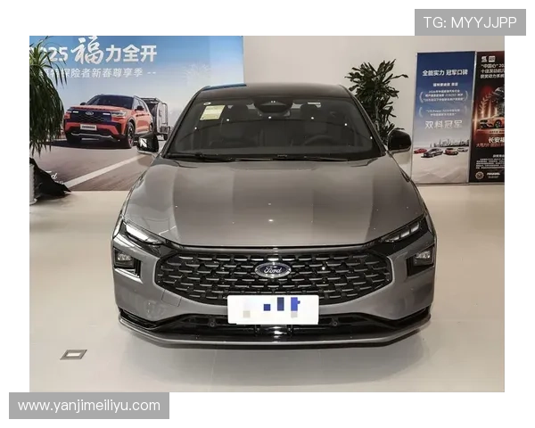 18万买B级车选蒙迪欧还是亚洲龙？实测对比不吹不黑